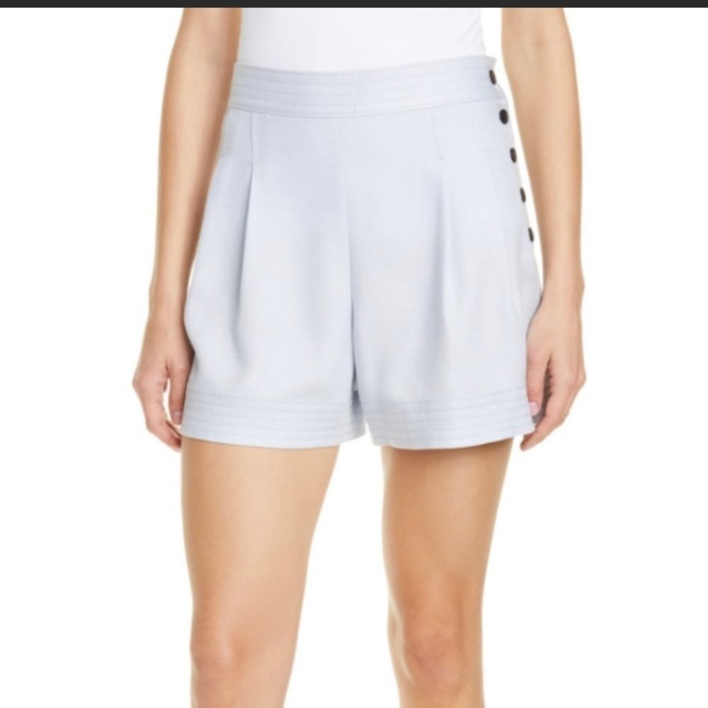 𝅺BNWT Club Monaco shorts with side buttons